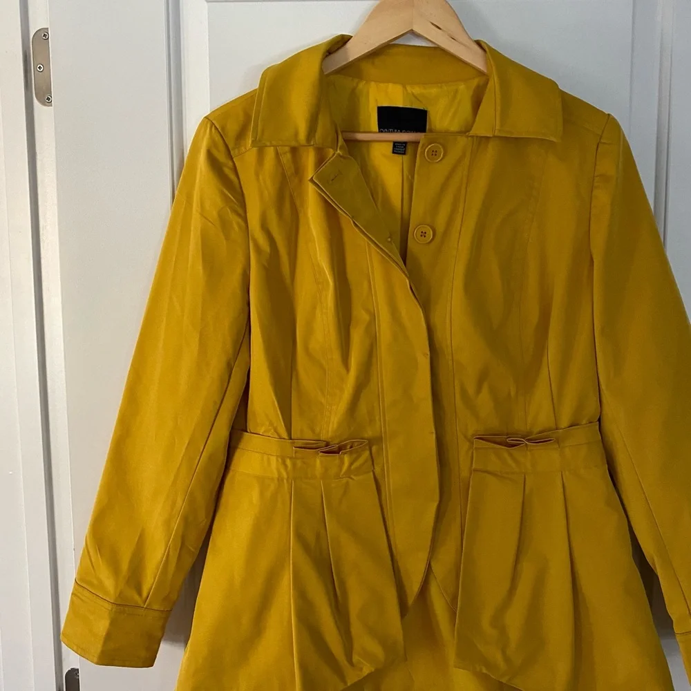 Yellow light jacket - Picture 4 of 4